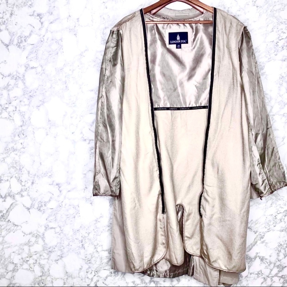 London Fog Vintage Men’s Tan Belted Trench Coat With Detachable Liner Size 42R - Picture 8 of 15
